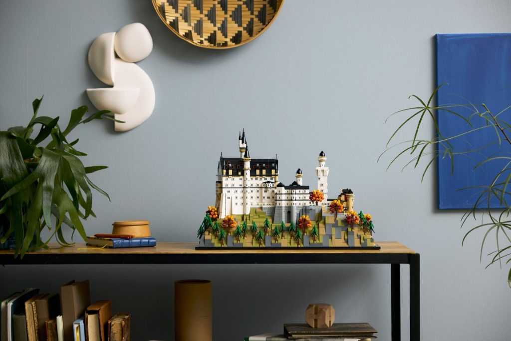 LEGO Architecture 21063 Neuschwanstein Castle 25 1024x683