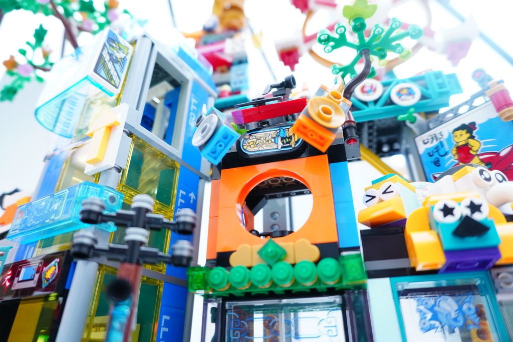 LEGO Monkie Kid 80054 Megapolis City 5th Anniversary 09 1024x683