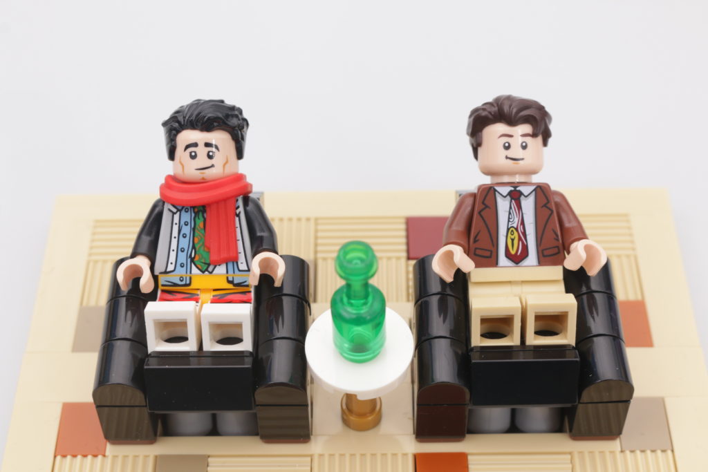 LEGO Creator Expert 10292 Friends Apartments review 66