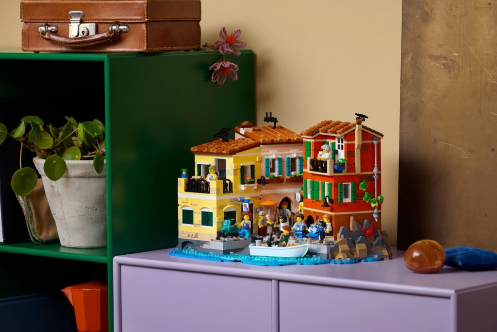 LEGO Ideas 21359 Italian Riviera 17 1024x683
