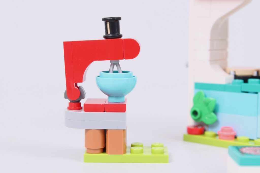 LEGO Friends 41753 Pancake Shop review 6 1024x683