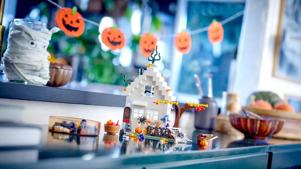 LEGO 40608 Halloween Fun VIP Add On Pack featured 1024x576