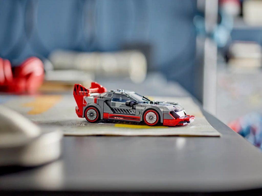 LEGO Speed Champions 76921 Audi S1 e tron quattro Race Car Lifestyle 3 1024x768