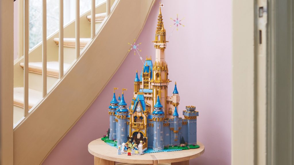 LEGO 43222 Disney Castle featured 1 1024x576