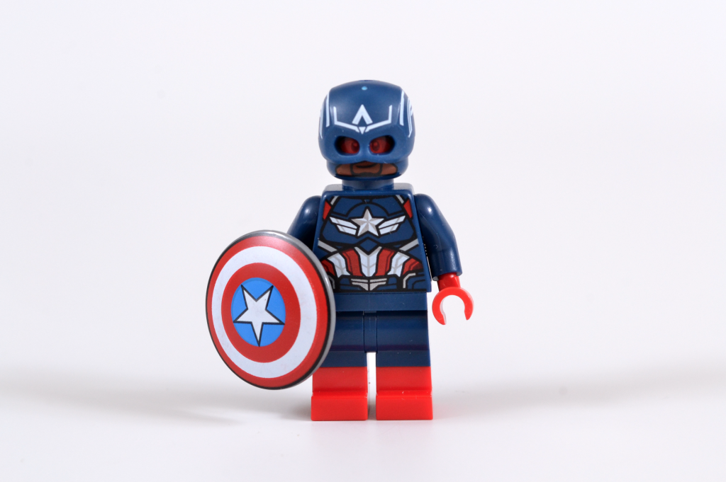 LEGO Marvel 76292 Captain America vs. Red Hulk Battle 3 1024x681