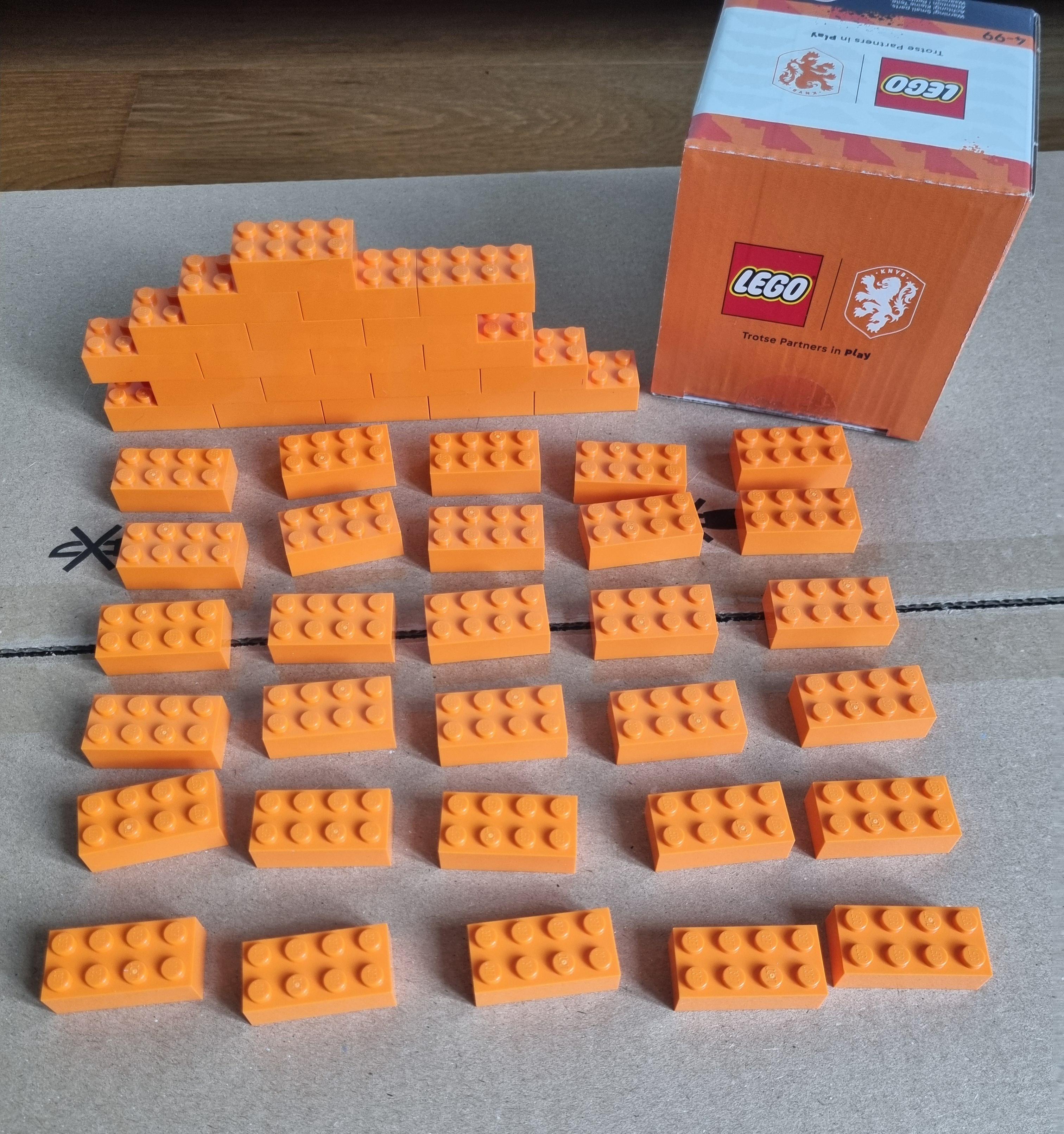 REDDIT LEGO orange bricks Netherlands